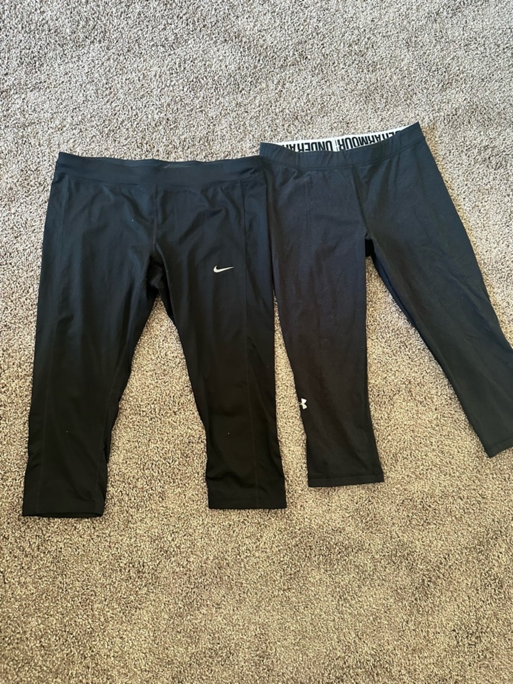 Nike Black Kids Capri Leggings with White Swoosh